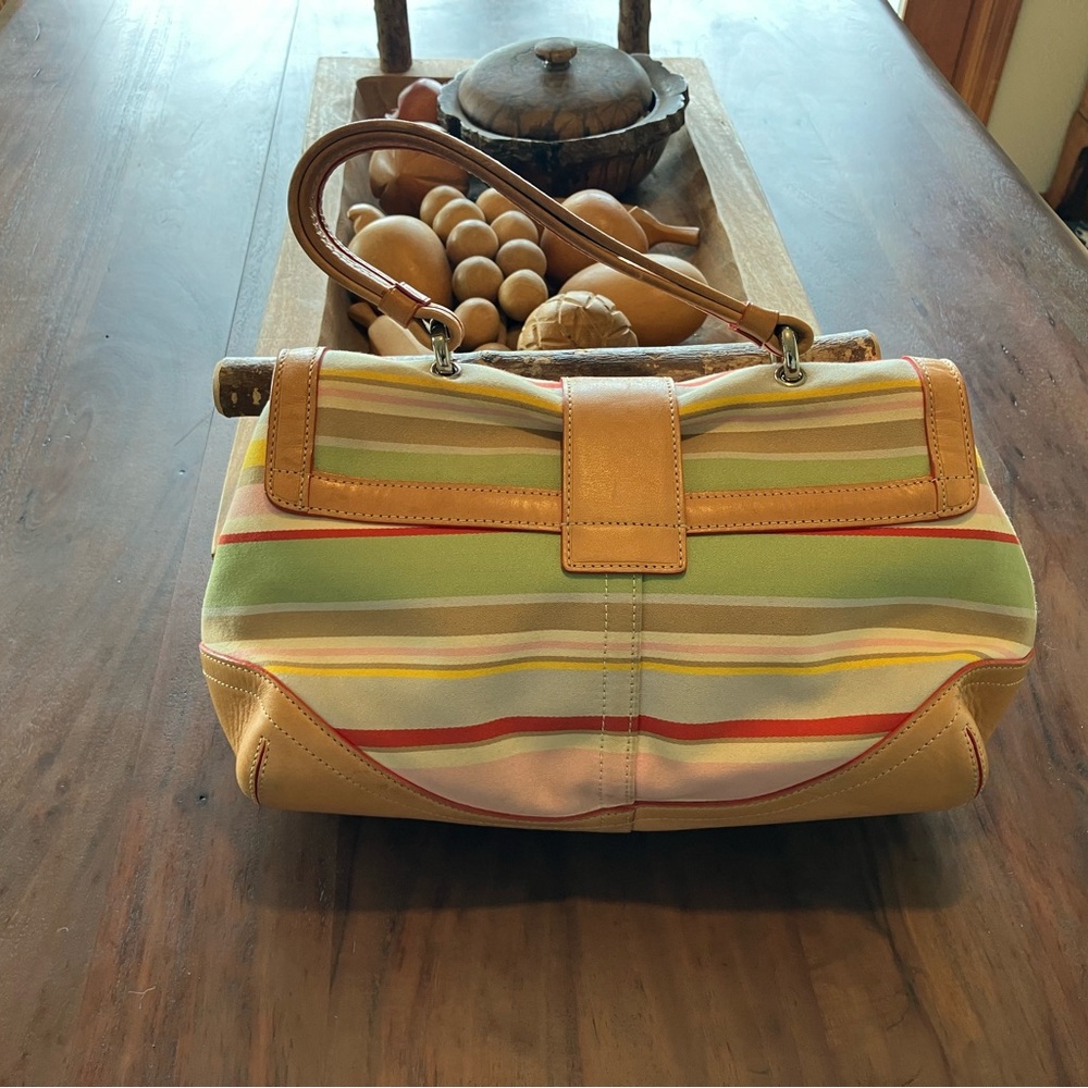 Coach vintage soho Striped Canvas Shoulder Bag with Tan Leather - Picture 3 of 10